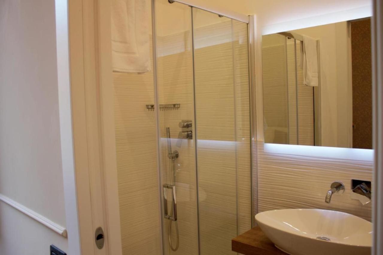 52 Vespasiano Vatican Suites Rome Room photo